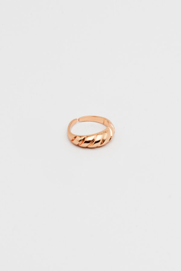 15335004936-verona-97.jpg Anel Croissant Ouro