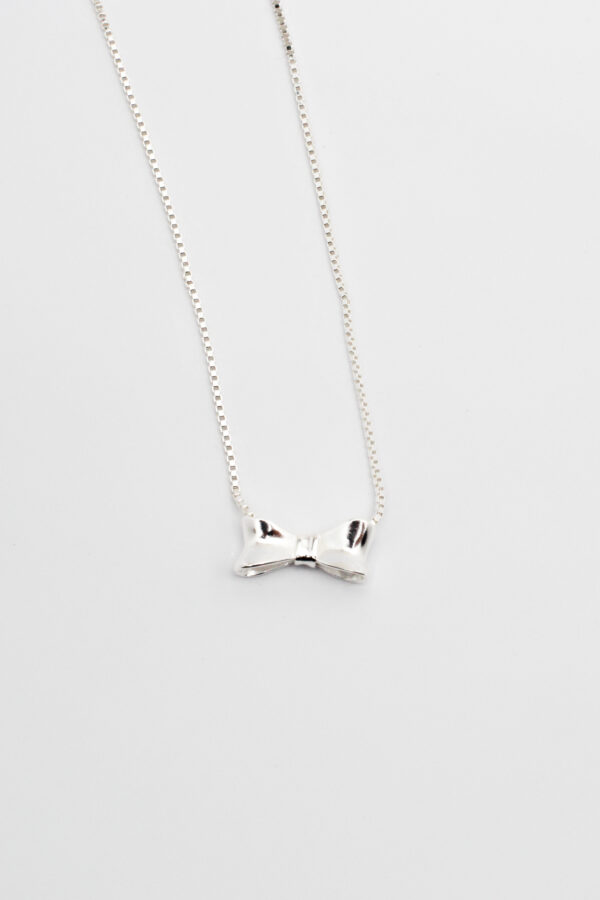Colar Laço em Prata
