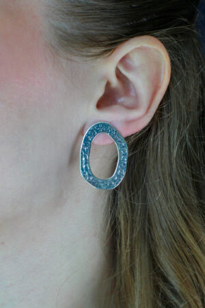 Brinco Trabalhado Martelado em Prata