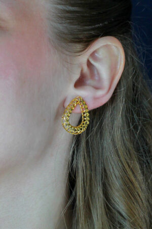 Brinco Gota Trabalhado Ouro