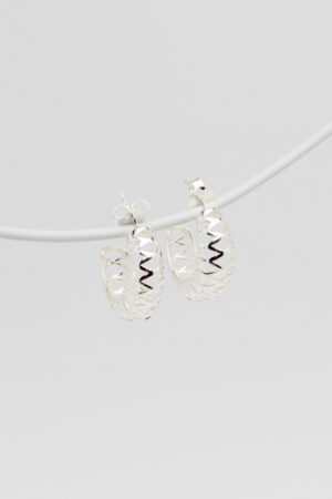 Argola G com Trabalhado Vazado em Prata