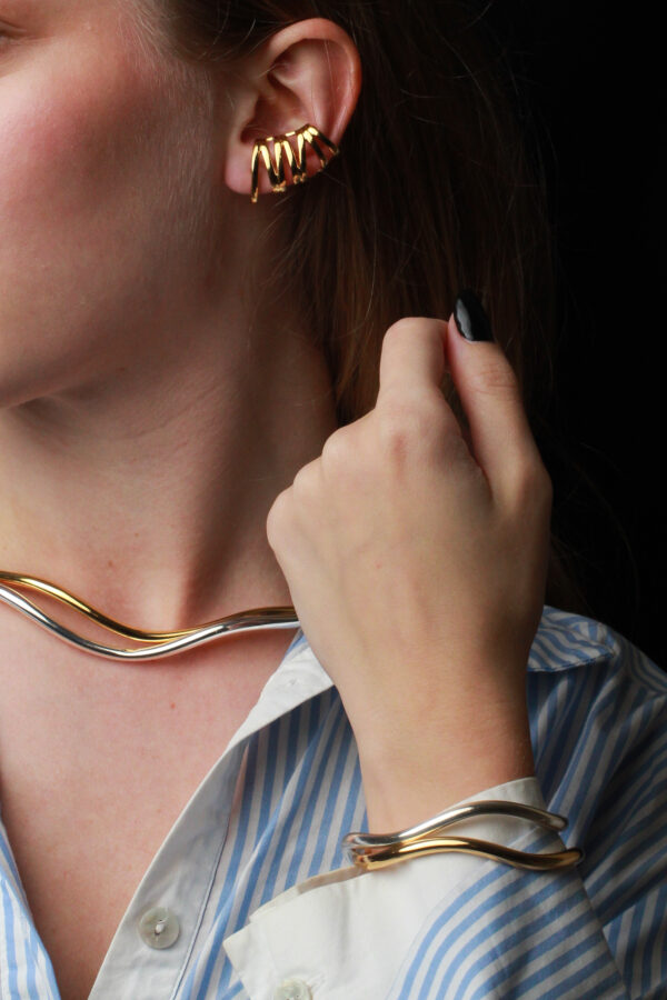 Earcuff Fios em Ouro