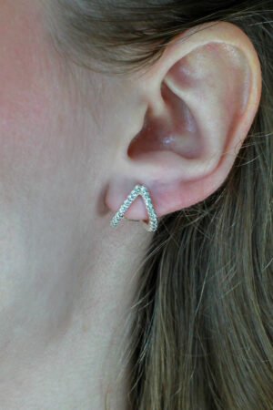 Brinco Bless Cravejado em Prata