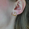 Brinco Bless Cravejado em Ouro