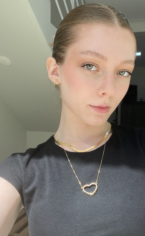 Brinco Bless Cravejado em Ouro