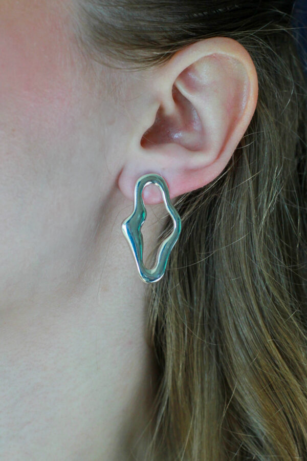 15358994549-26.jpg Brinco Orgânico G em Prata