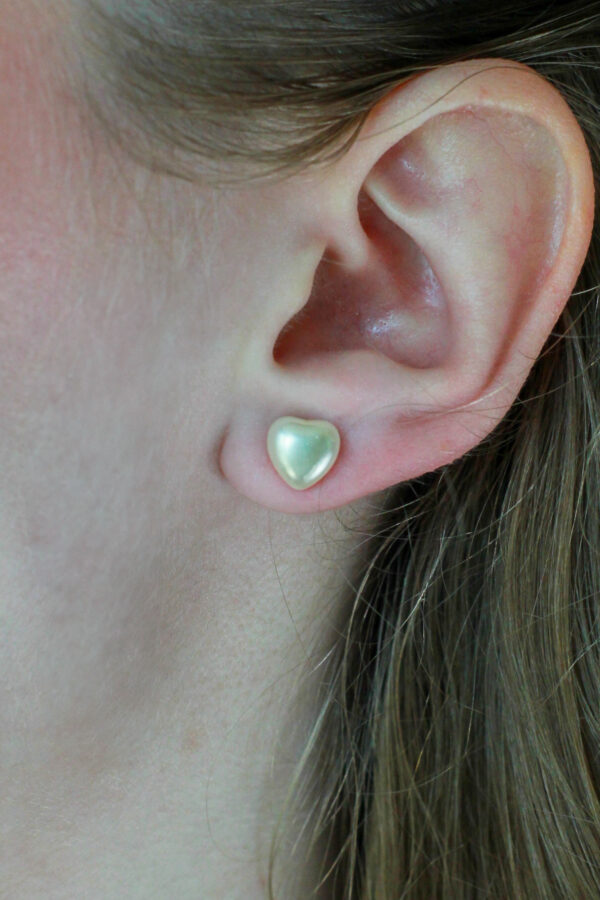 15359504879-45.jpg Brinco Coração Pérola Shell