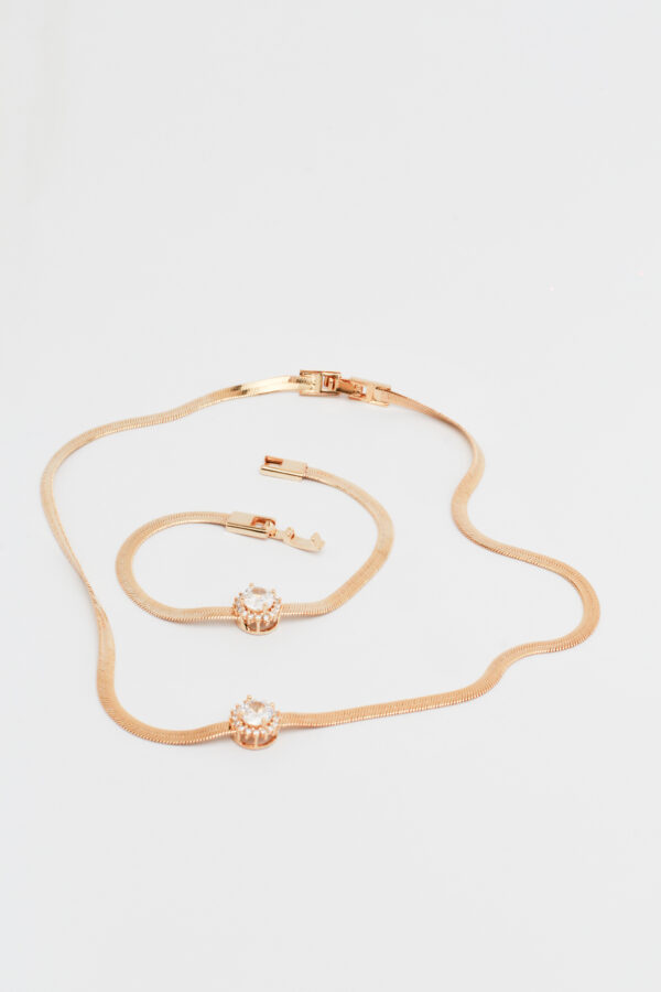 15359638491-verona-71.jpg Pulseira Fita Pedra Branca em Ouro