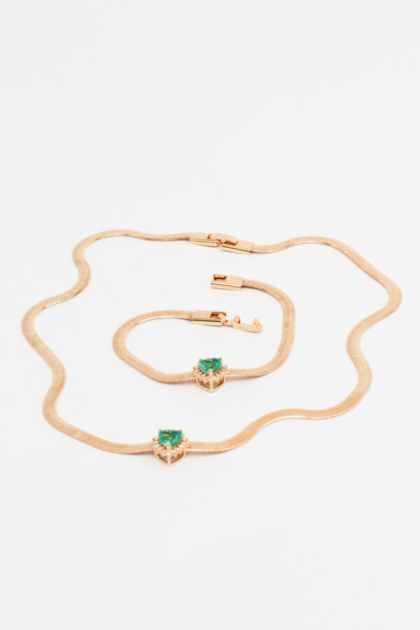 Colar Fita Pedra Verde em Ouro