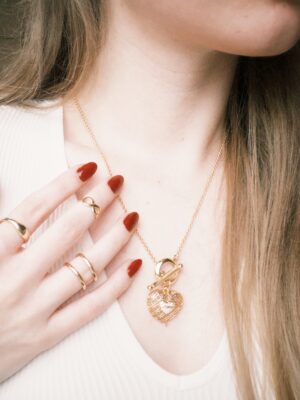 Colar Coração Fecho Frontal